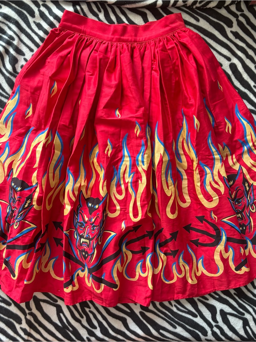Vixen by Micheline Pitt Ben Cooper skirt. Size small.